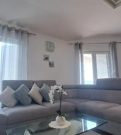 Apartment Mimi Makarska