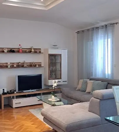 Mimi Apartman