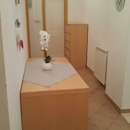 Mimi Apartment Makarska