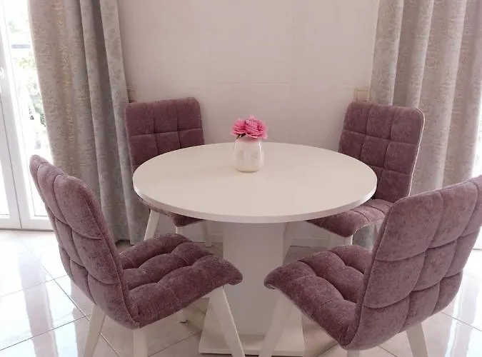 Mimi شقة ماكارسكا